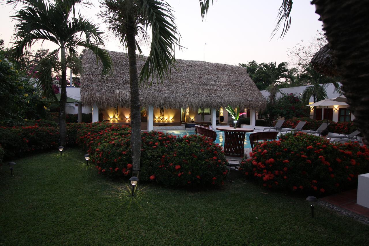 Villa Blanca Suites Tuxtepec Exterior foto
